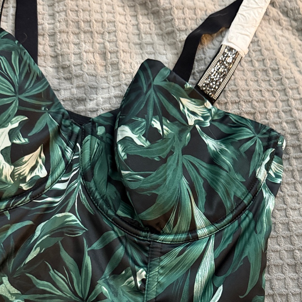 Victoria’s Secret Matching corset and panties sequin Print Lingerie Set - M 34DD - Picture 3 of 11